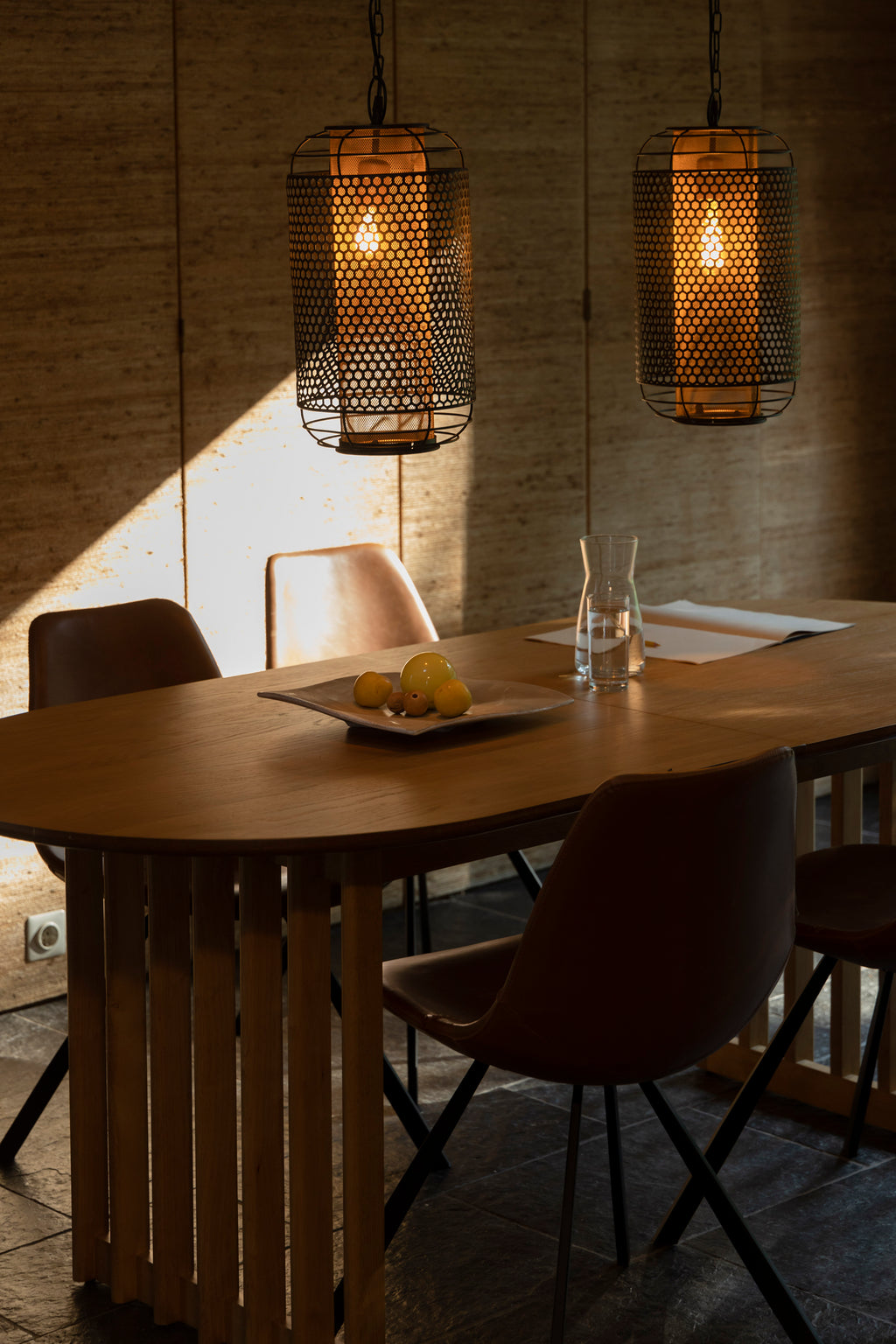 Barlet 200/ - Dining Room Table - Wood - Oak/Brown