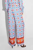 Los pantalones azules Tracy Léo Géo