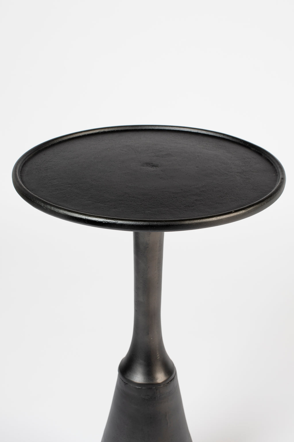 Noah - Side Table - Aluminum - Antique Black