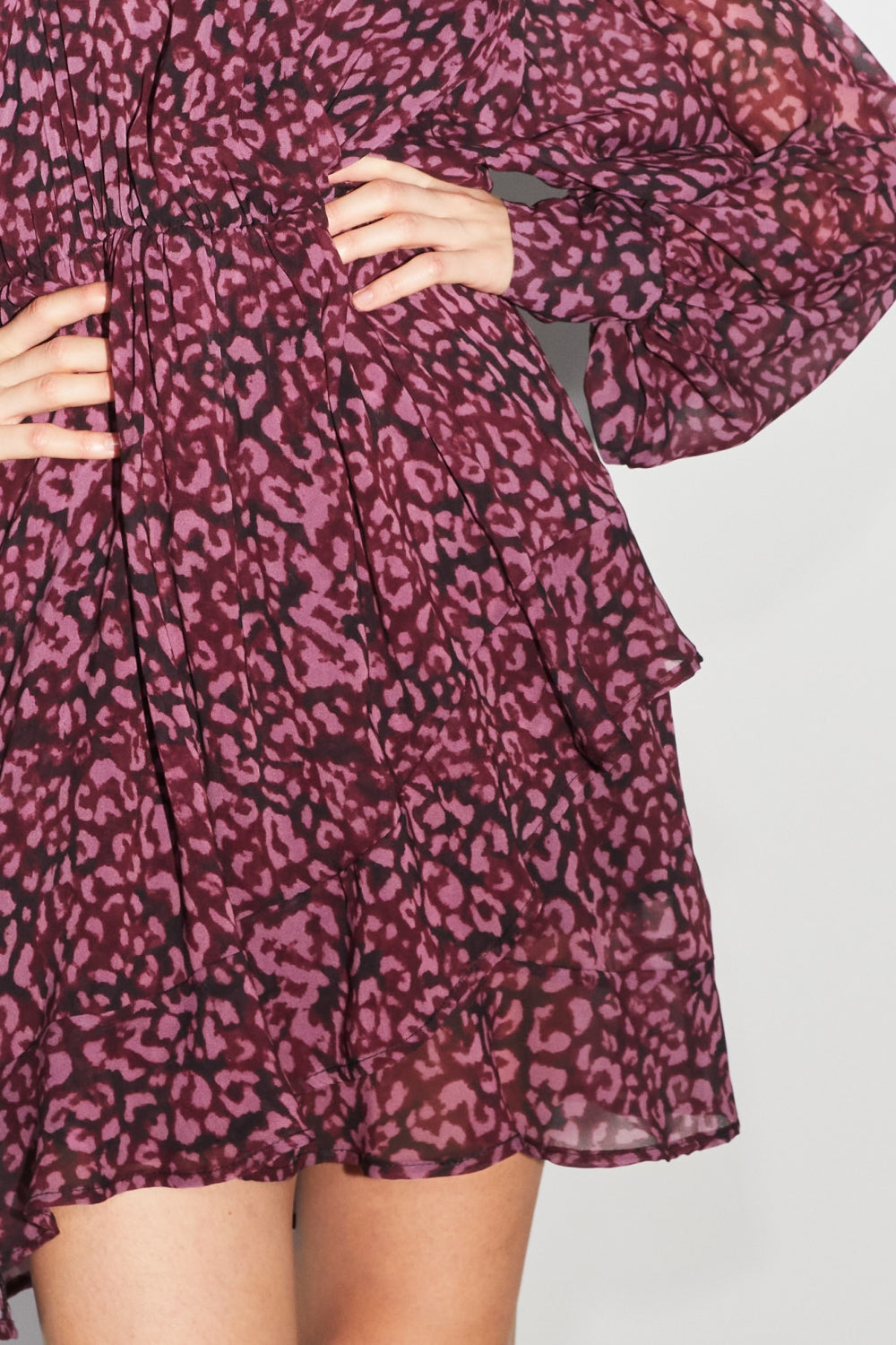 El vestido burdeos de Bianca Néoléo
