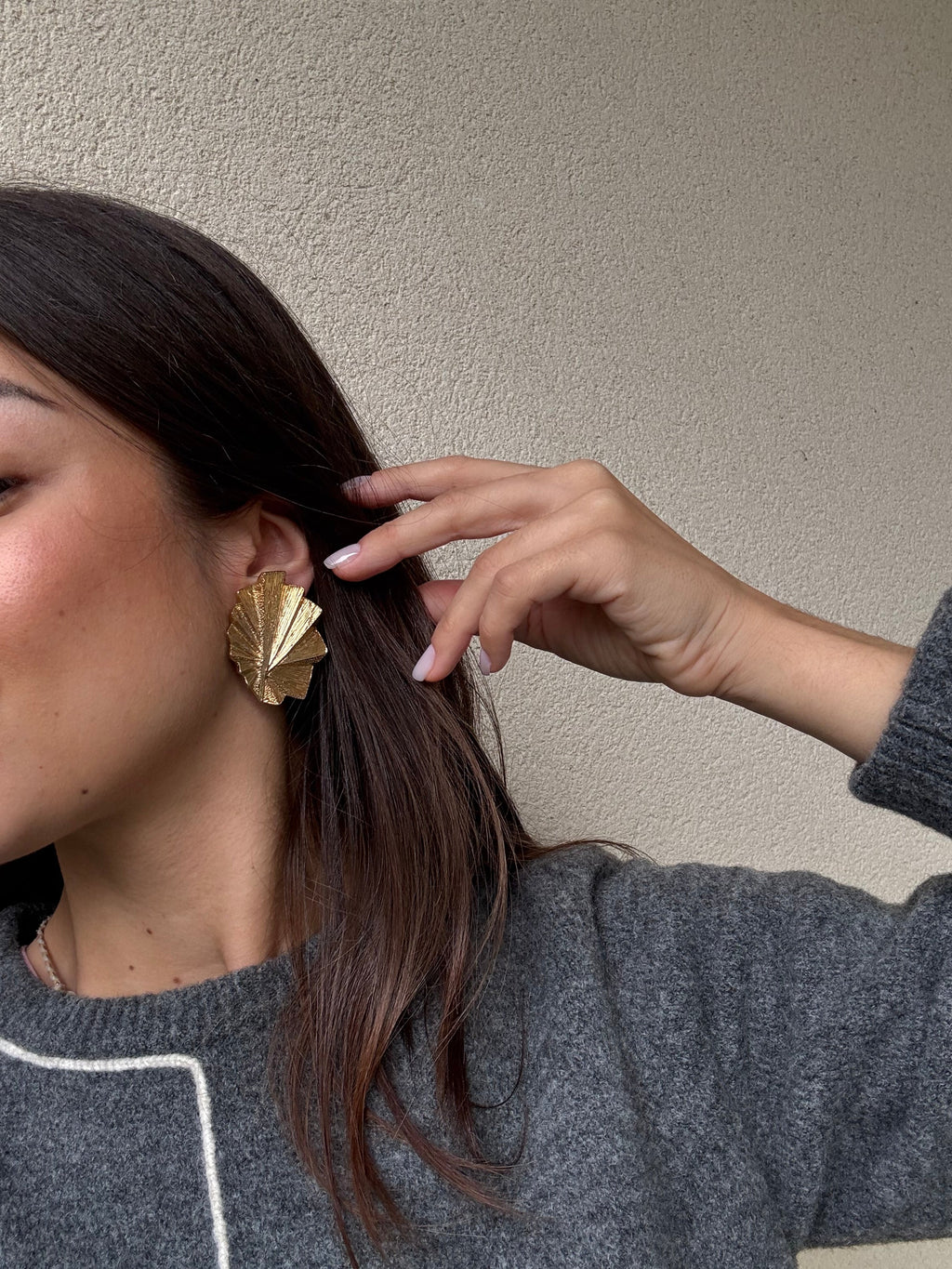 Boucles D’Oreilles Guy Laroche Vintage - Éventails Dorés Texturés