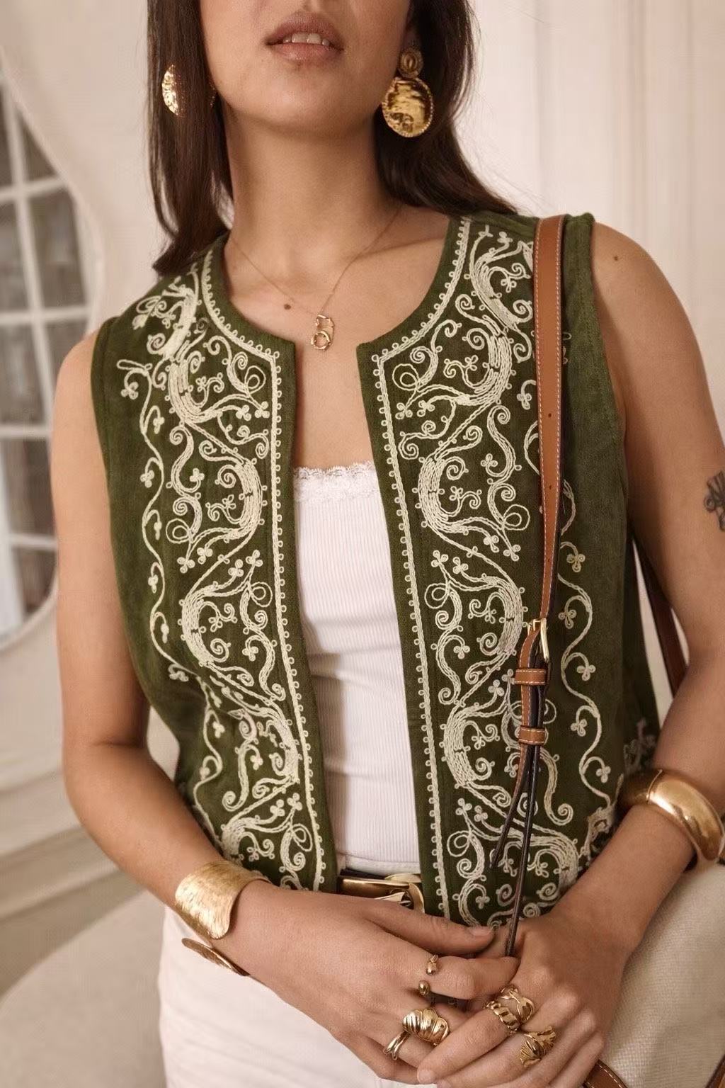 Velaya vest