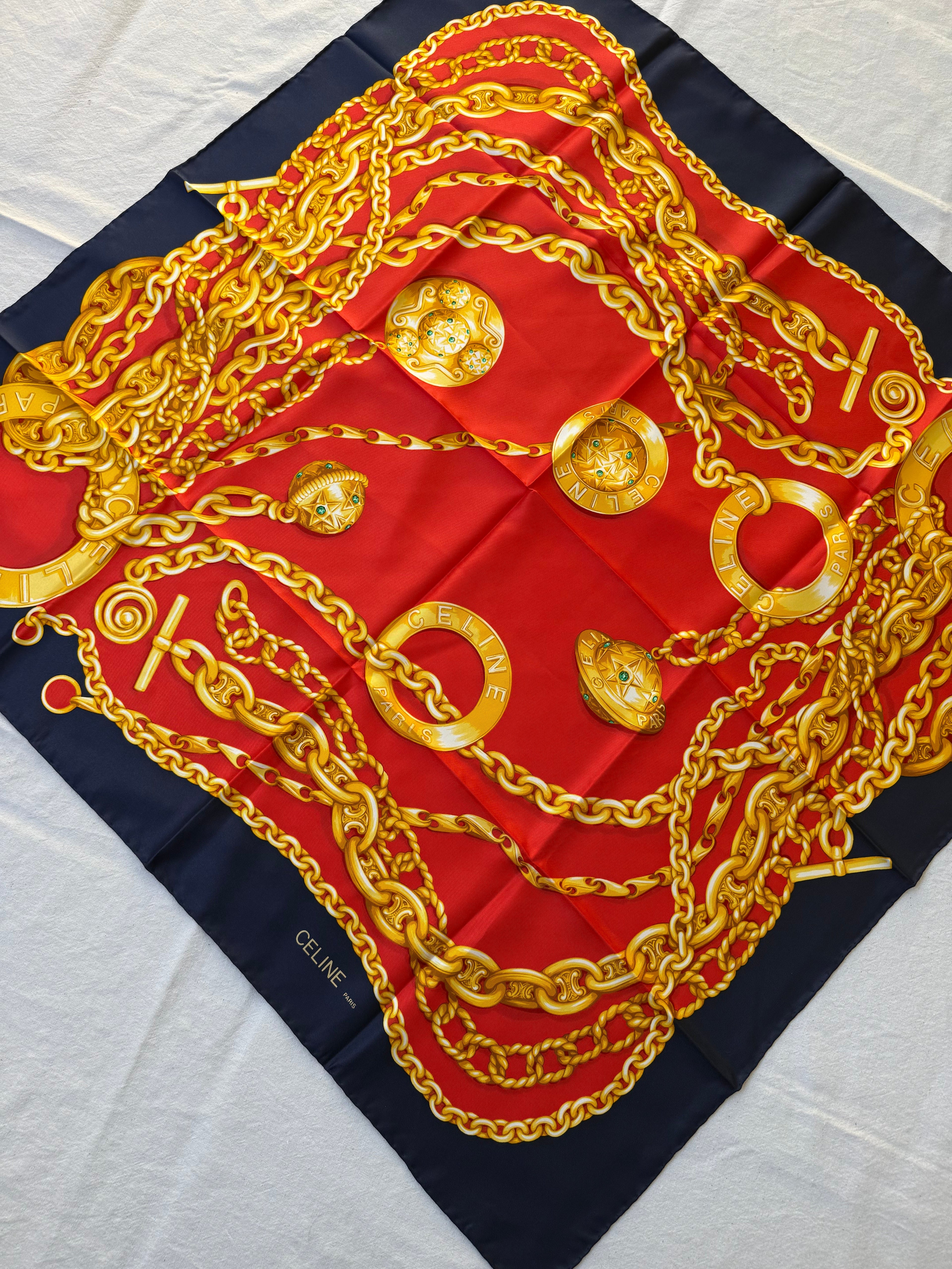 Foulard Céline – Chaînes Et Médaillons
