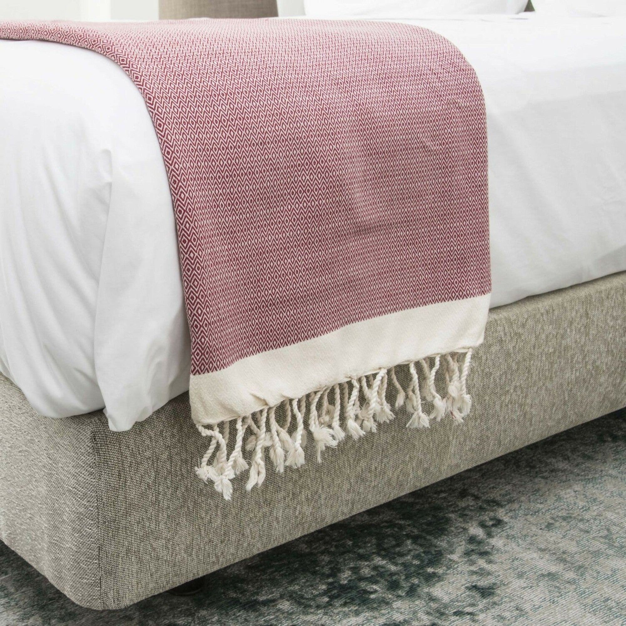 Courchevel - Throw - Cotton - Red/Ecru