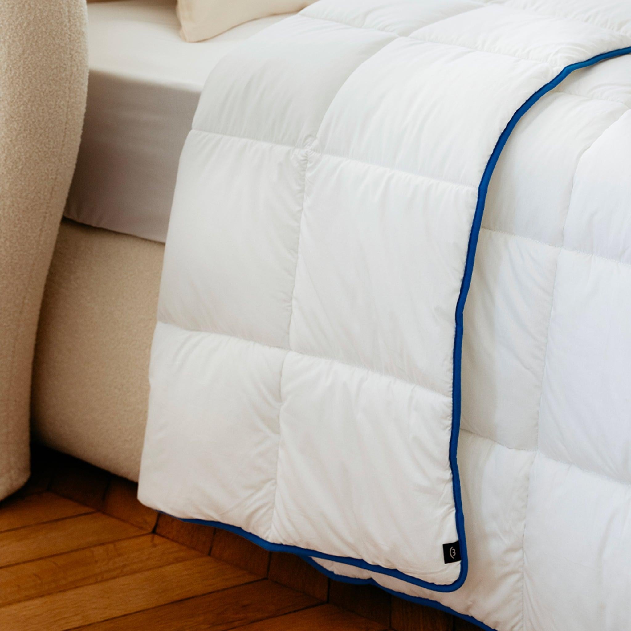 Couette Hiver - Fibres Creuses Siliconnées, Enveloppe Coton