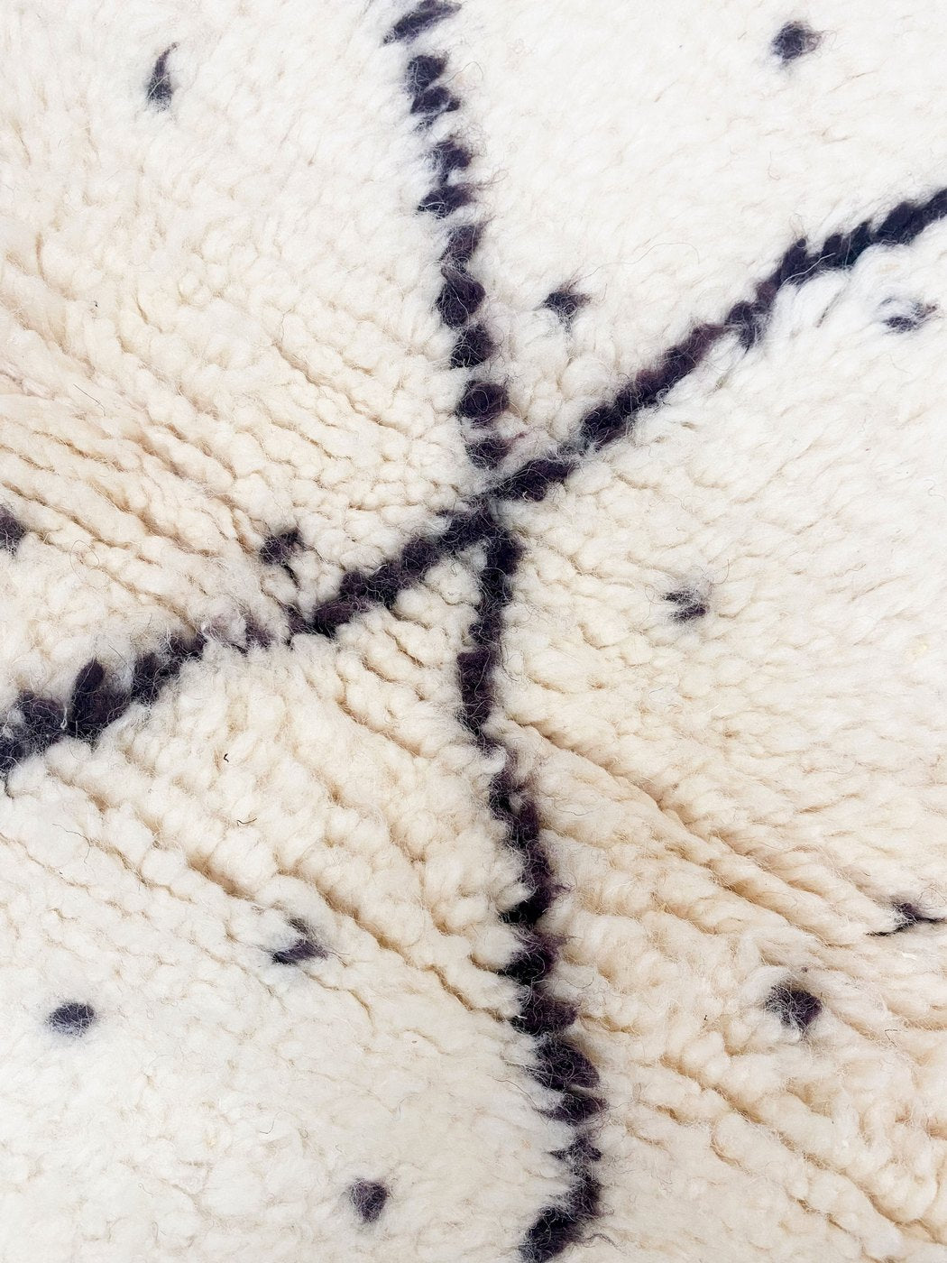 Alfombra bereber marroquí Beni Ouarain 2,35 × 1,57 m