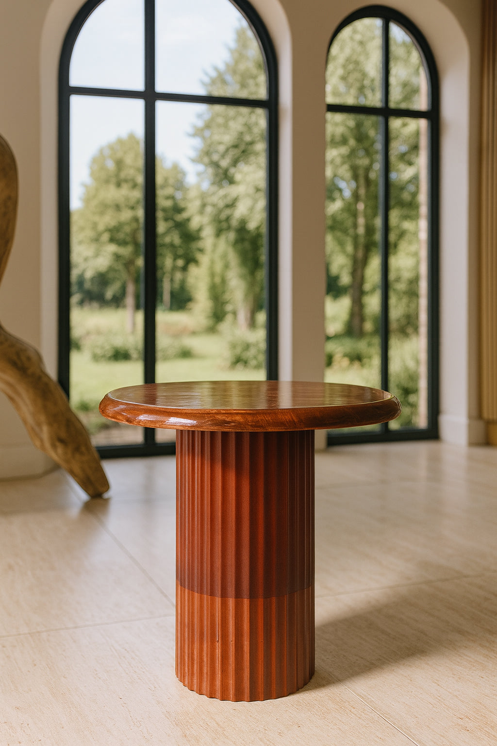 Mueble Auxiliar Alta - Mango Esmaltado Y Patas De Metal