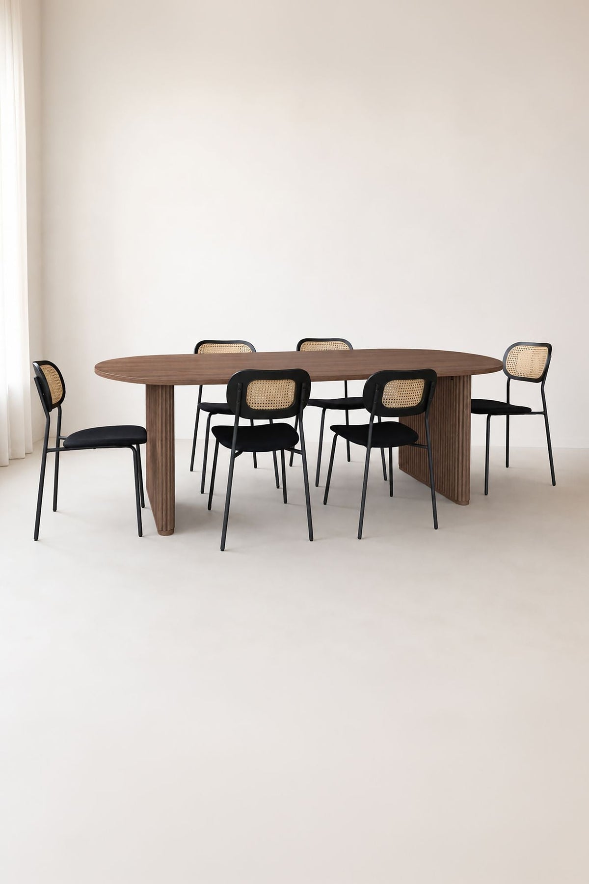 Selma & Nosara - Ensemble Table Ovale 230Cm Et 6 Chaises - Effet Noyer Et Velours - Noir
