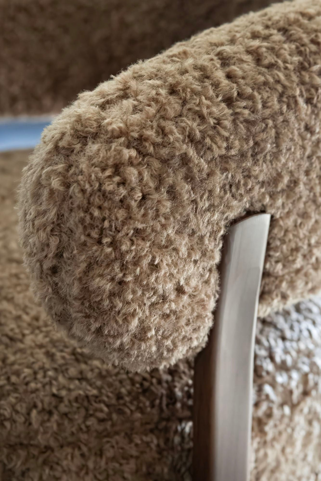 Noubia - Fauteuil - Tissu Doux Effet Fourrure - Latte