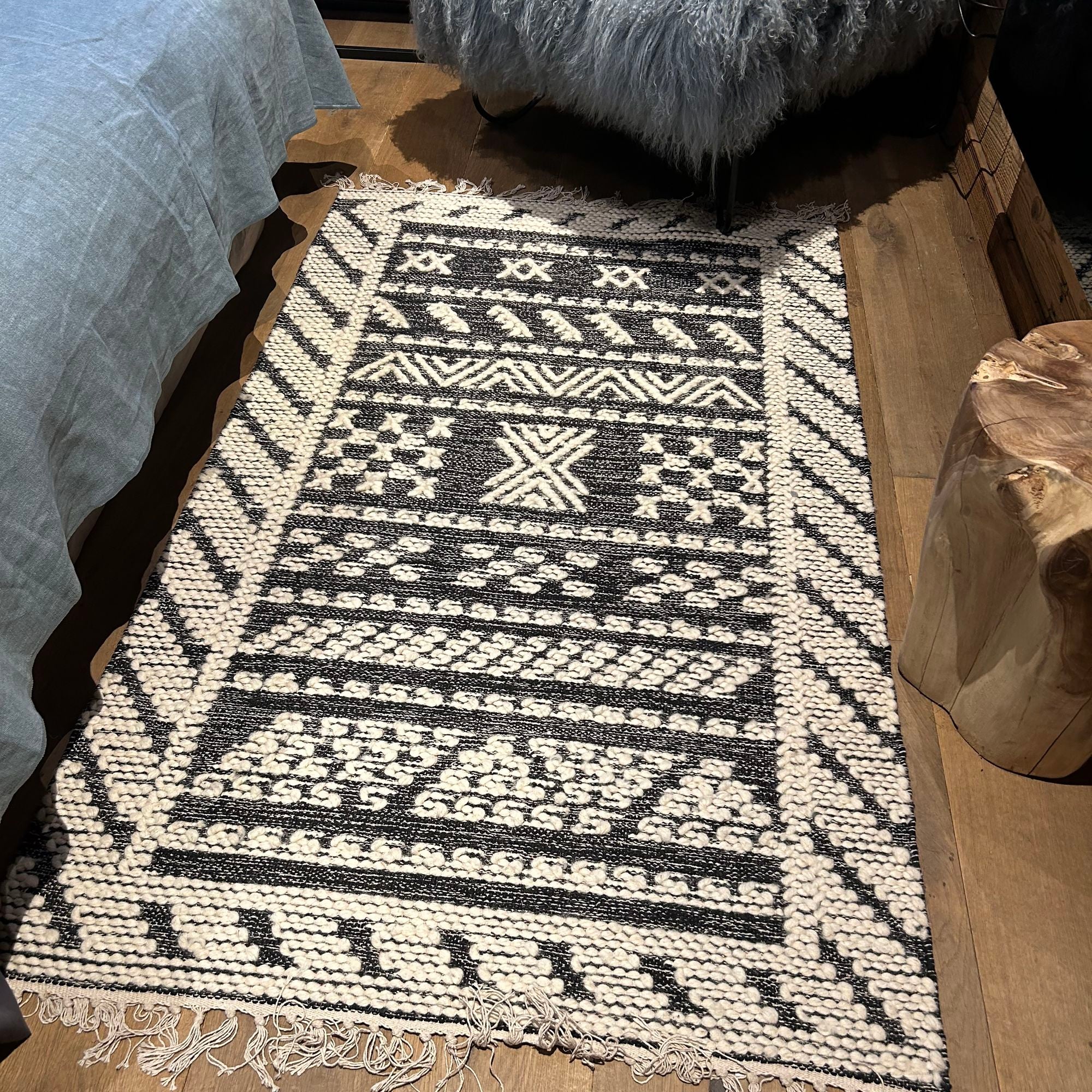 Alfombra Tokat de lana y algodón tejida a mano - Negro y gris