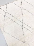 Beni Ouarain Berber rug 2.84 × 1.98 m