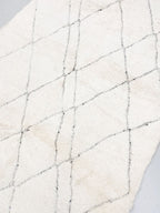 Beni Ouarain Berber rug 2.84 × 1.98 m