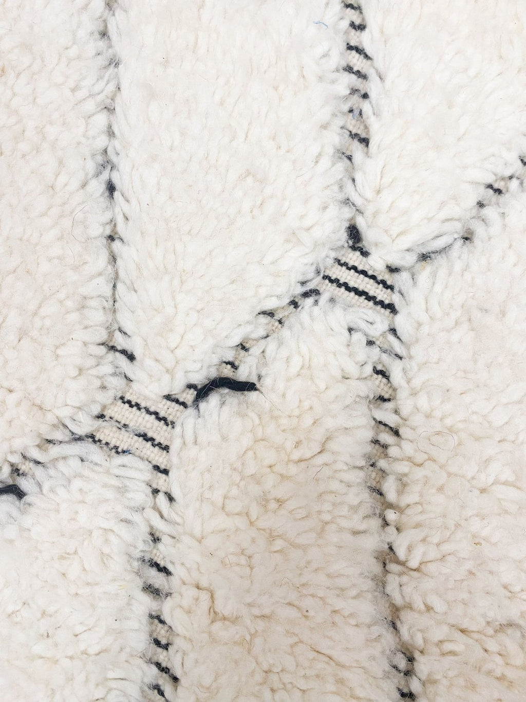 Beni Ouarain Berber rug 2.84 × 1.98 m