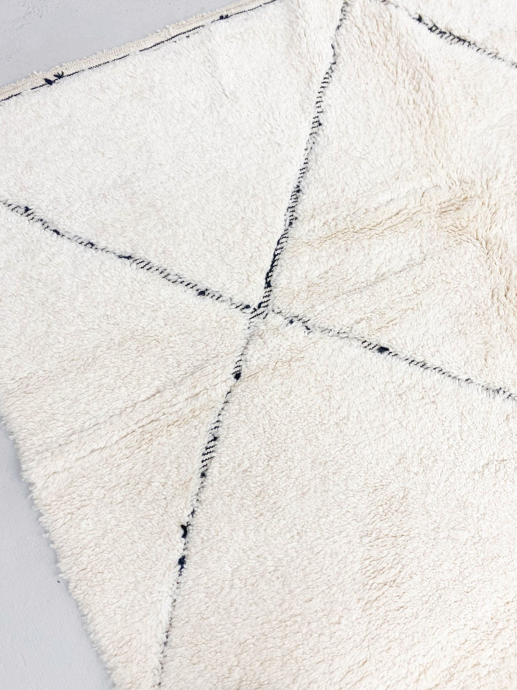 Beni Ouarain Berber rug 3 × 2.02 m