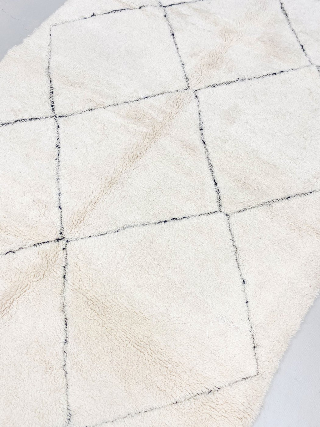 Beni Ouarain Berber rug 3 × 2.02 m