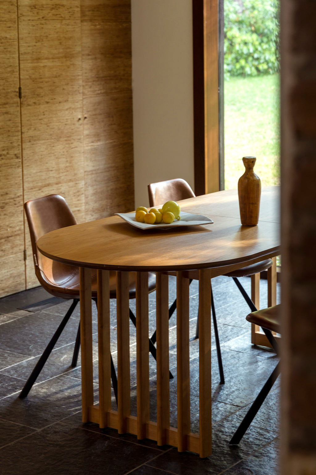 Barlet 200/ - Dining Room Table - Wood - Oak/Brown