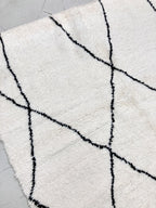 Alfombra bereber Beni Ouarain 2,36 × 1,65 m