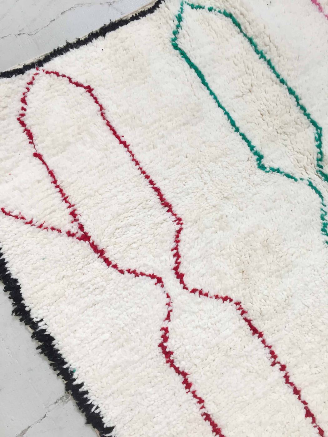 Alfombra bereber marroquí Azilal 2,35 × 1,55 m
