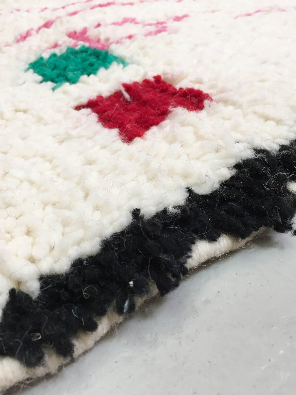 Alfombra bereber marroquí Azilal 2,35 × 1,55 m