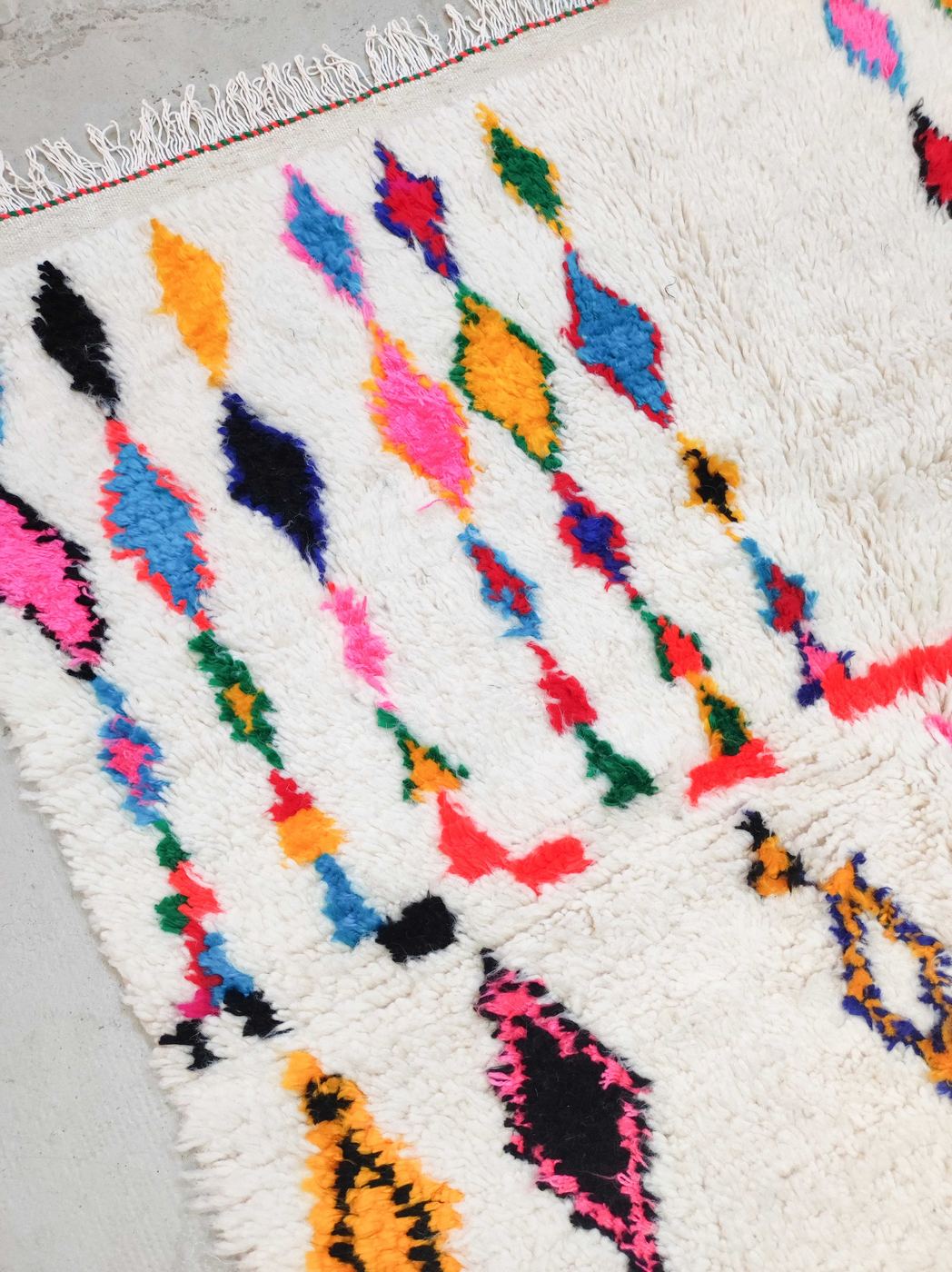 Alfombra bereber marroquí Azilal 2,47 × 1,39 m