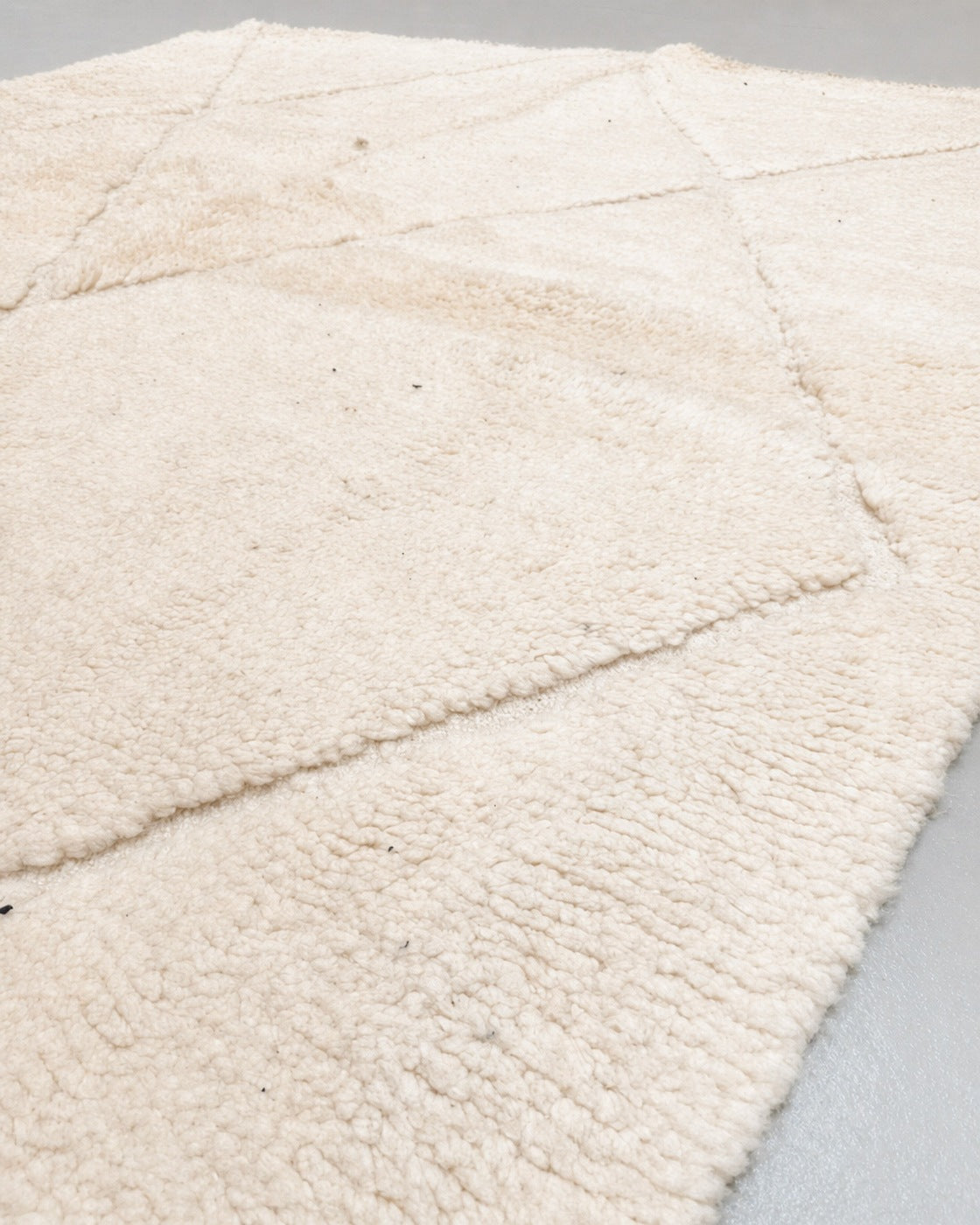 Berber Beni Ouarain rug 2.45 × 1.56 m