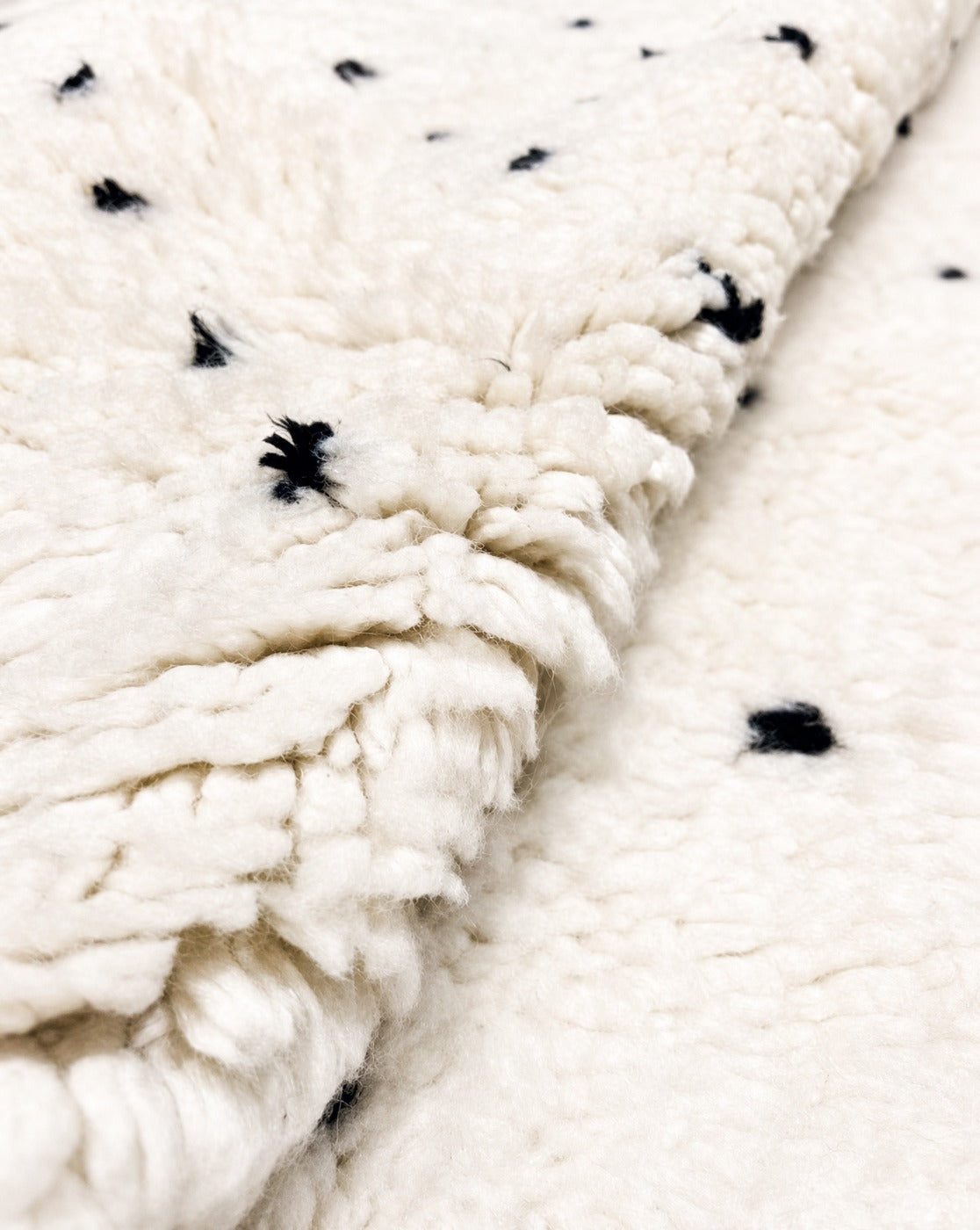 Alfombra bereber marroquí Beni Ouarain 1,57 × 1,19 m