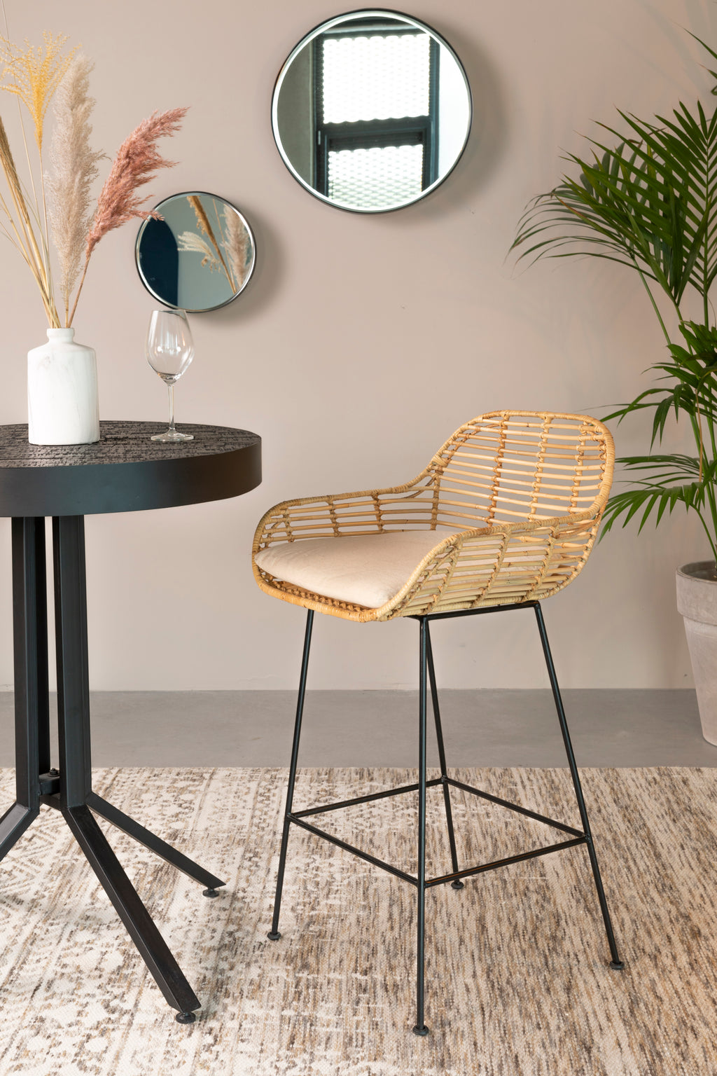 Medium Raj - Mirror - Steel - Black