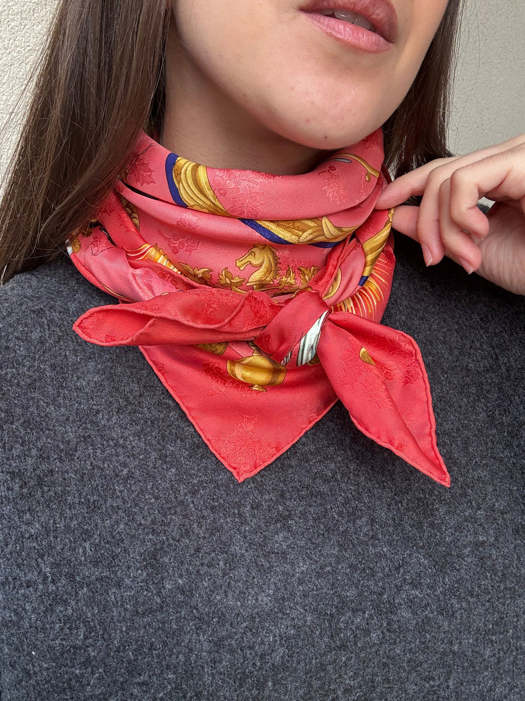 Foulard Hermès – Modèle Plumes Et Grelots