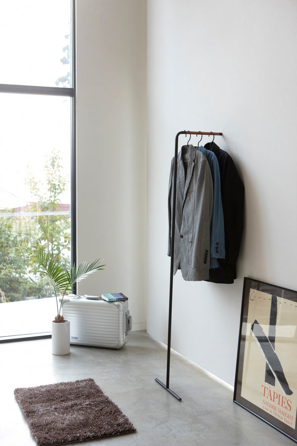 Minimalist Clothes Rail - Tower - Black