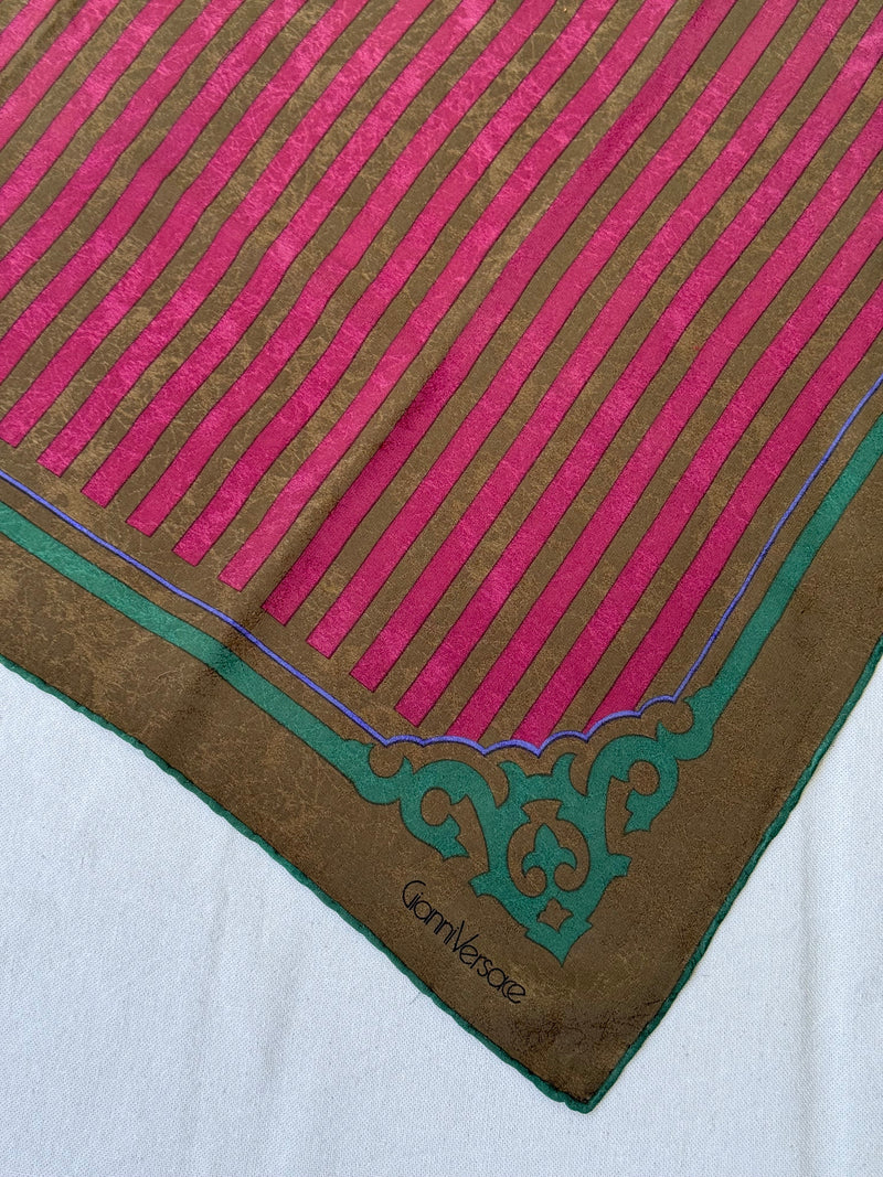 Foulard Versace – Motif Rayures Et Arabesques