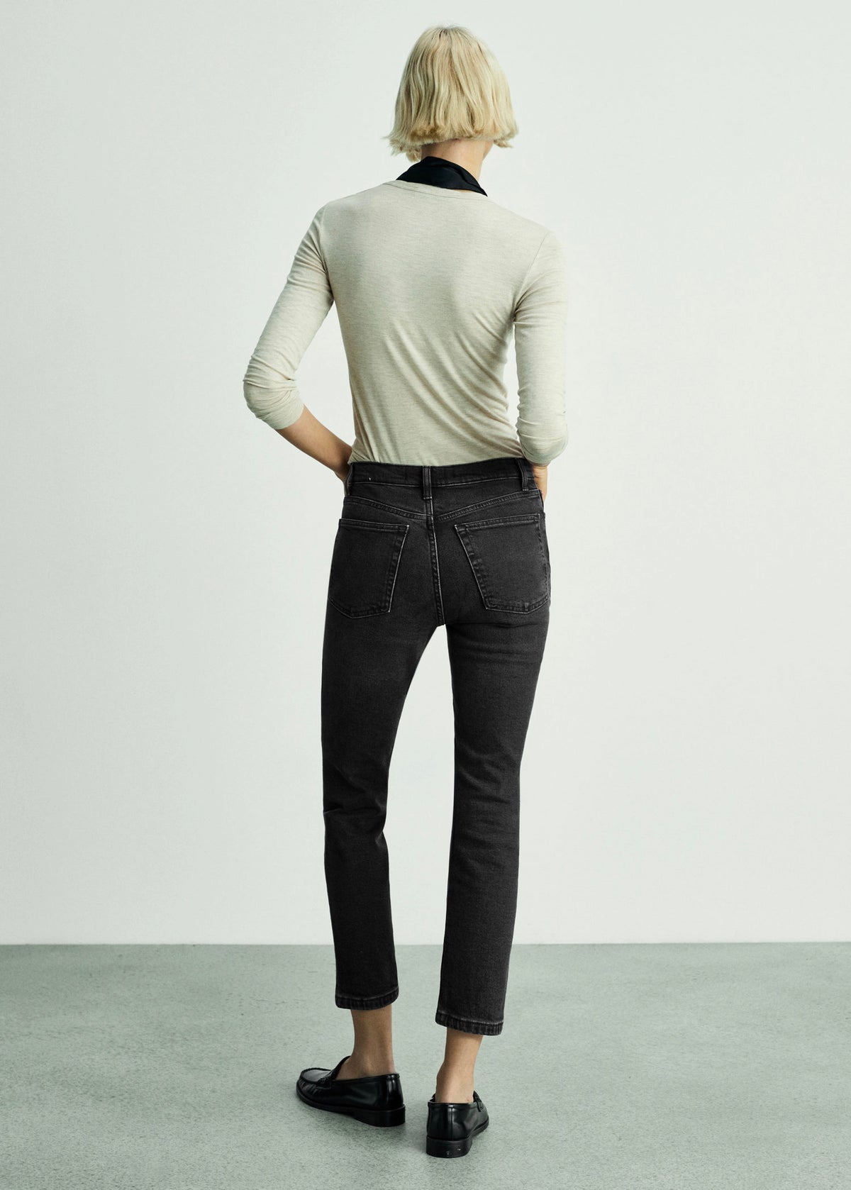 Vaqueros Claudia Slim Crop - Black Denim