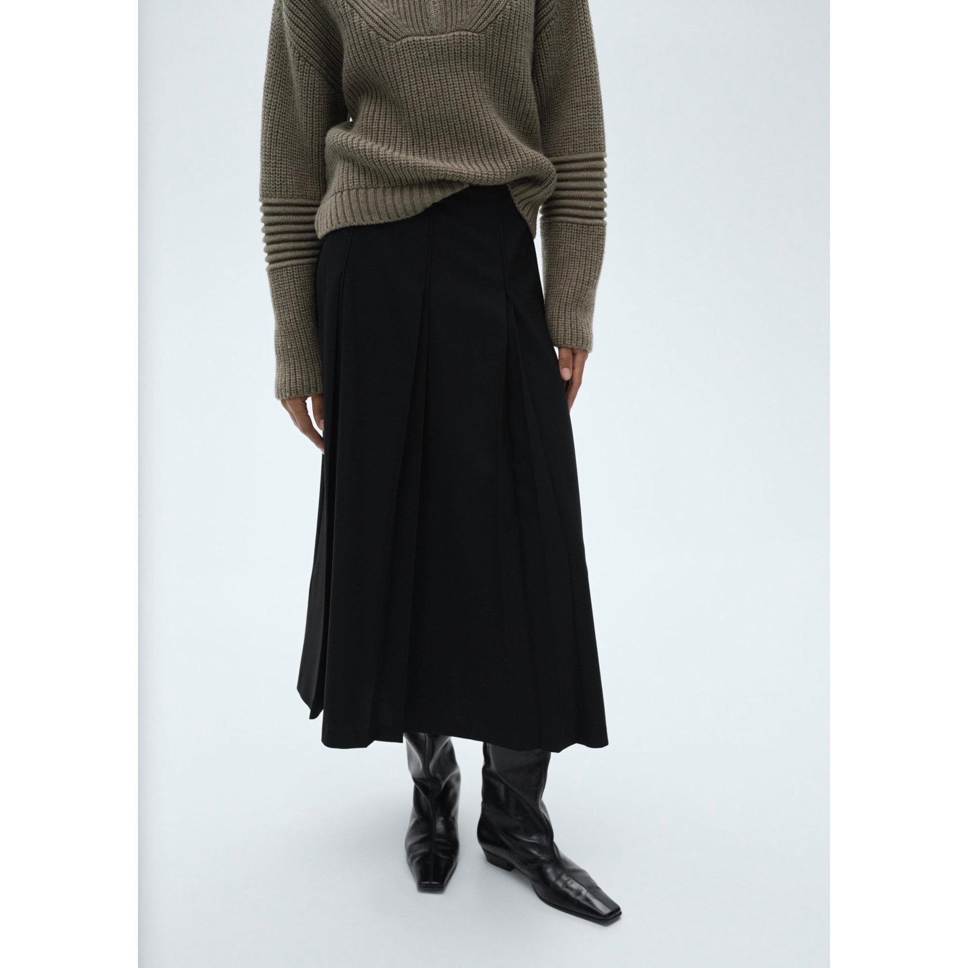 Pleated Midi-Skirt - Black