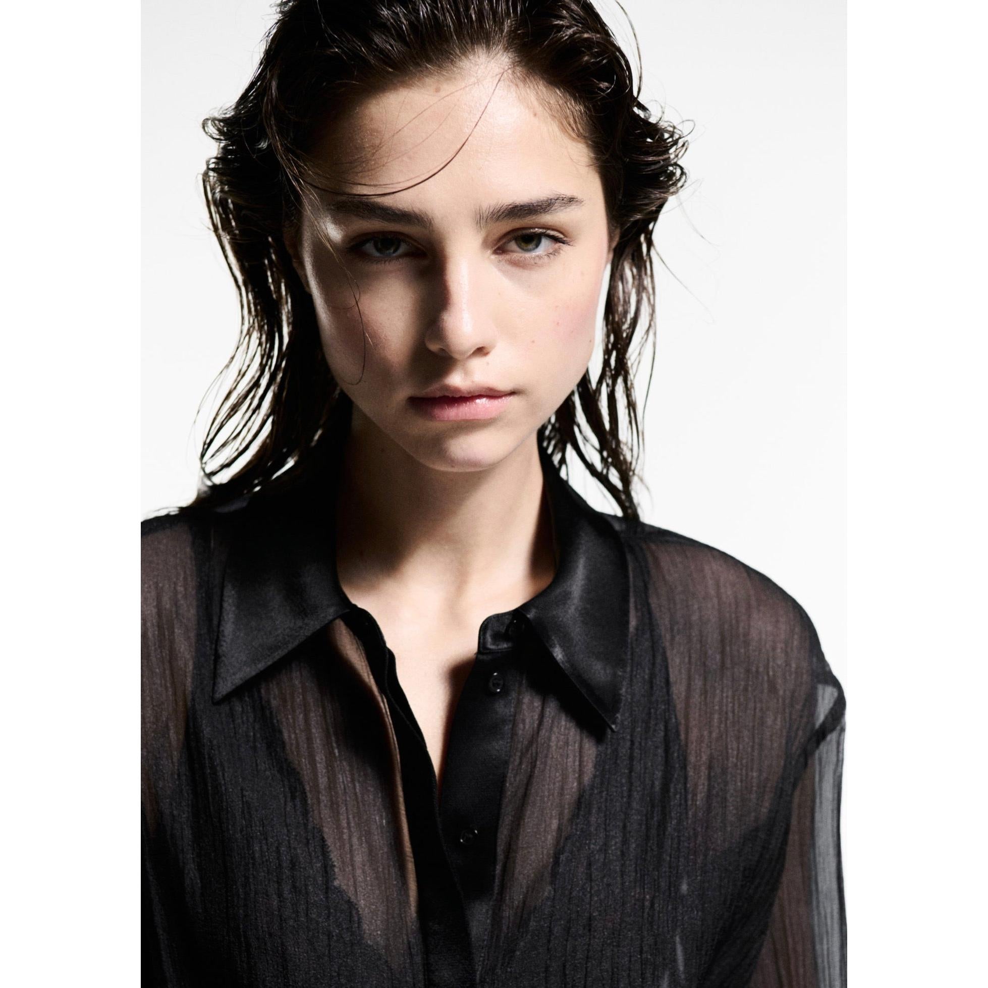 Camisa Semitransparente Detalles Satinados - Black
