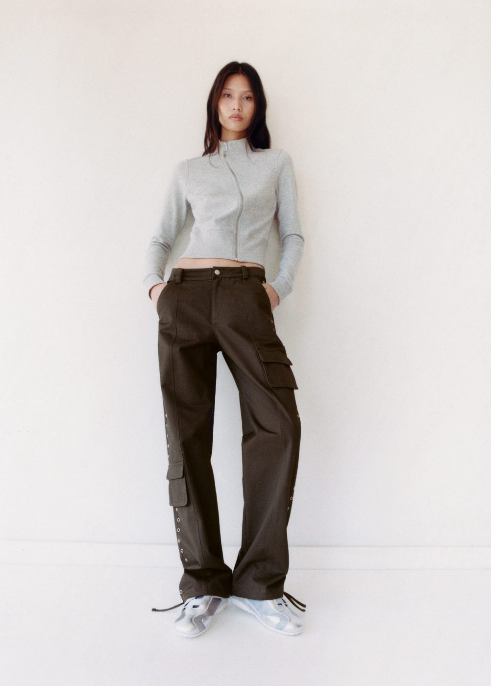 Pantalón Paracaídas con Tachuelas - Grey