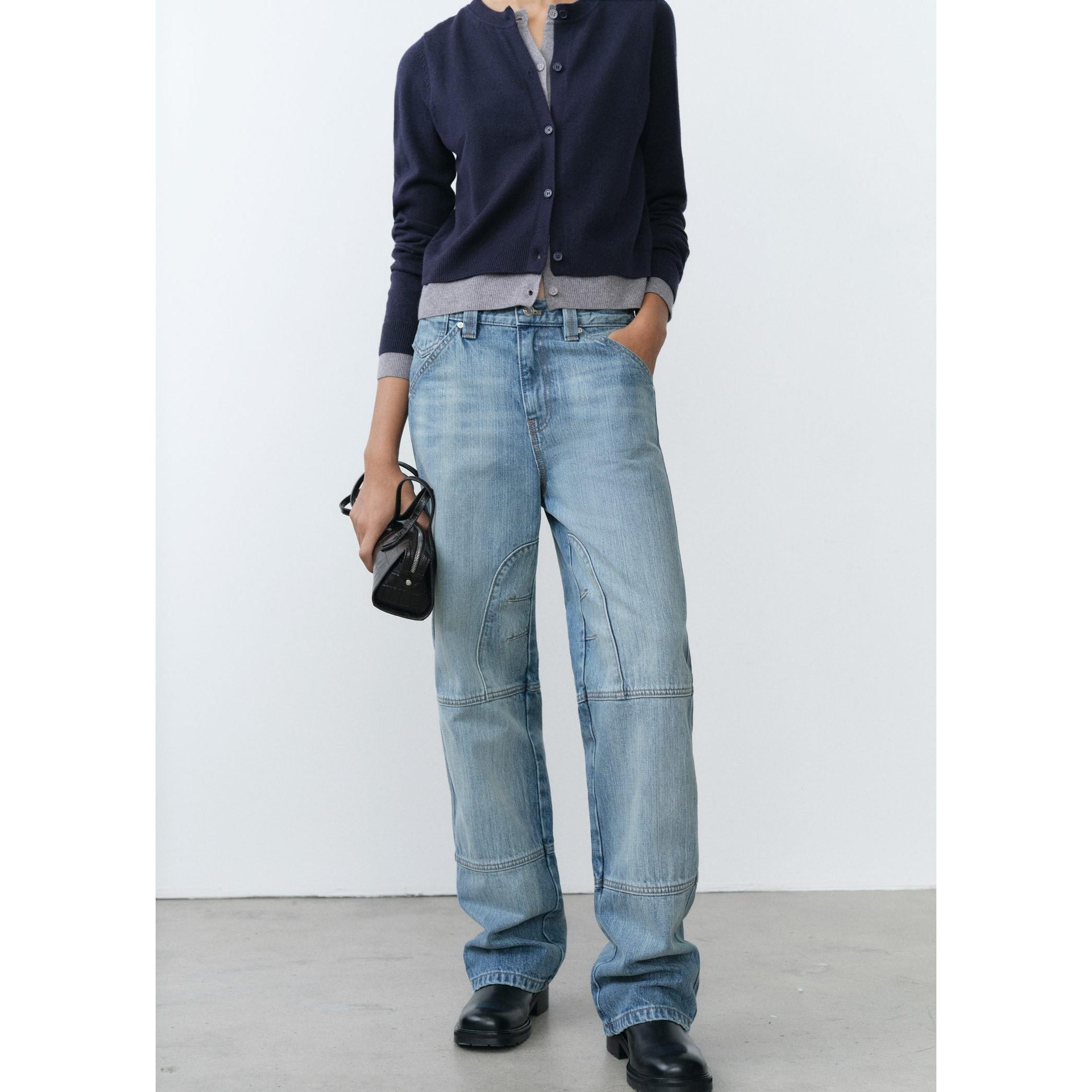 Wide-Leg Jeans with Decorative Stitching - Blue