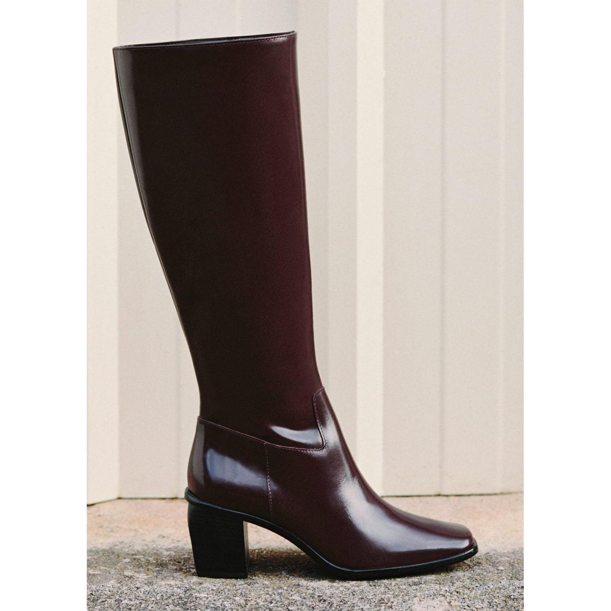 Leather Boots With Zip - Burgundy