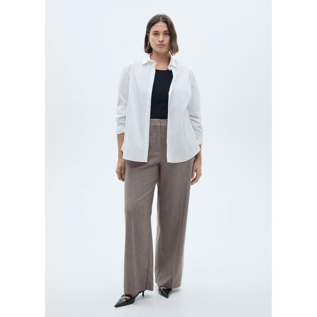 Pantalón Recto de Tiro Medio - Brown