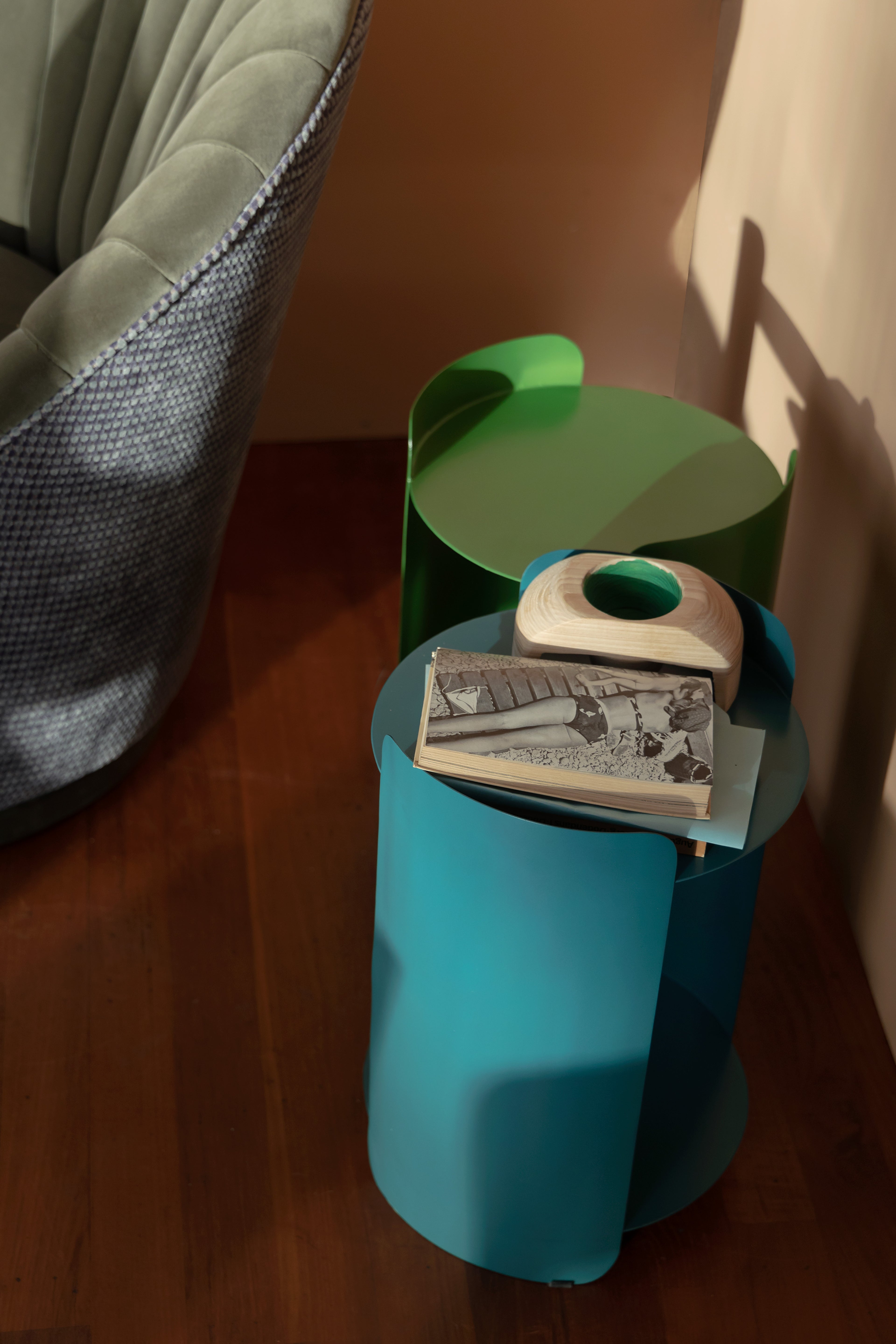 Navagio - Side Table - Metal - Green