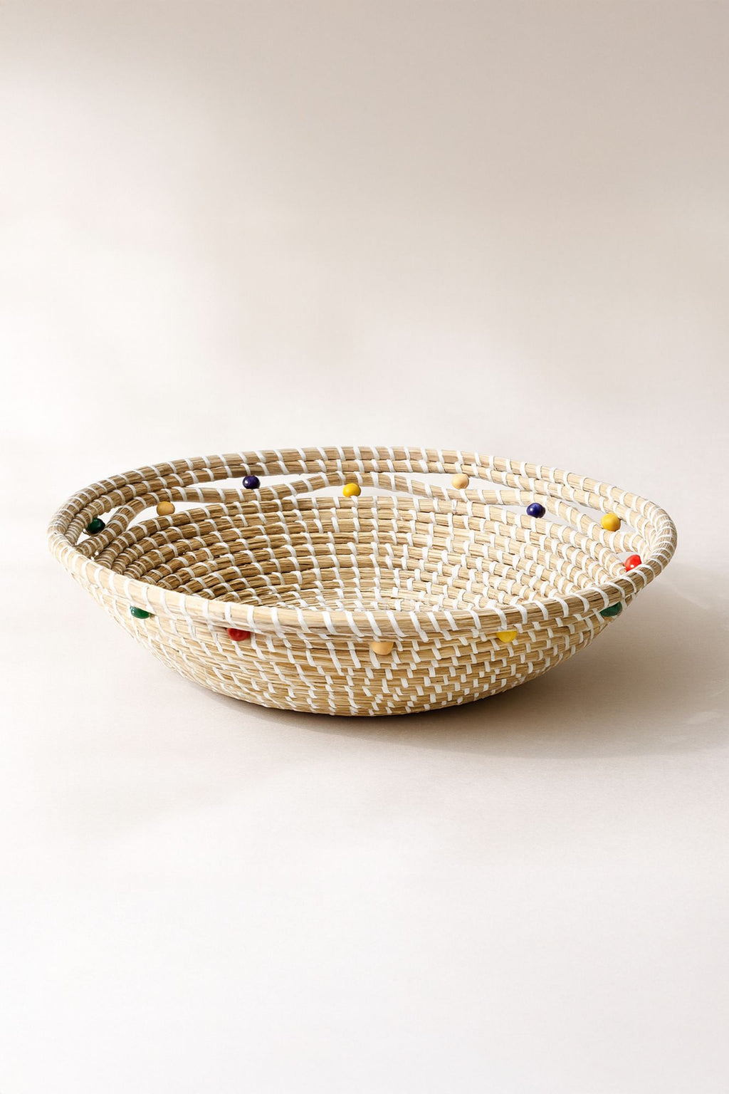 Milos - Decorative Basket In Seagrass And Wooden Beads