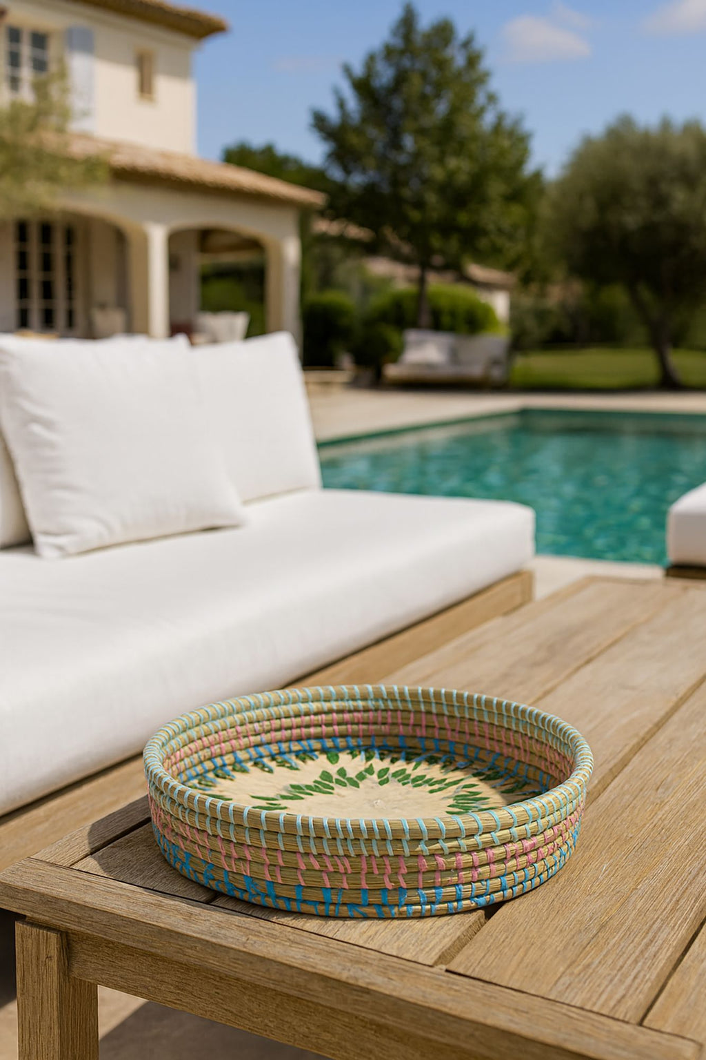 Paros Round Tray - Seagrass and Mother-of-Pearl