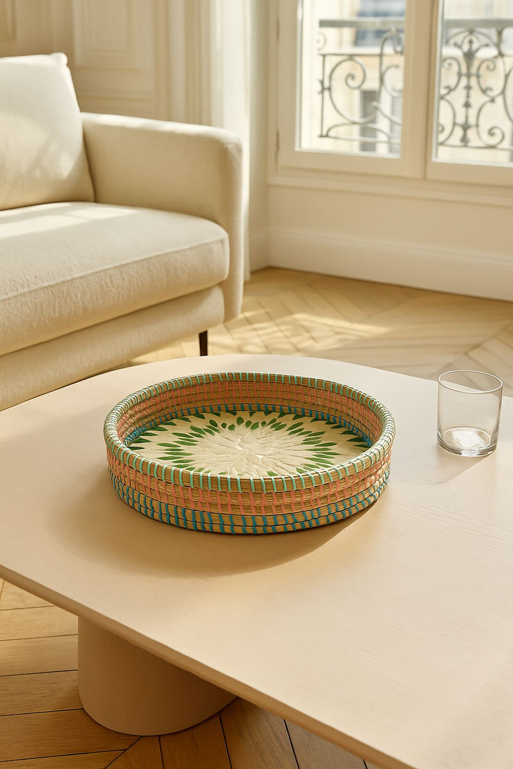 Paros Round Tray - Seagrass and Mother-of-Pearl
