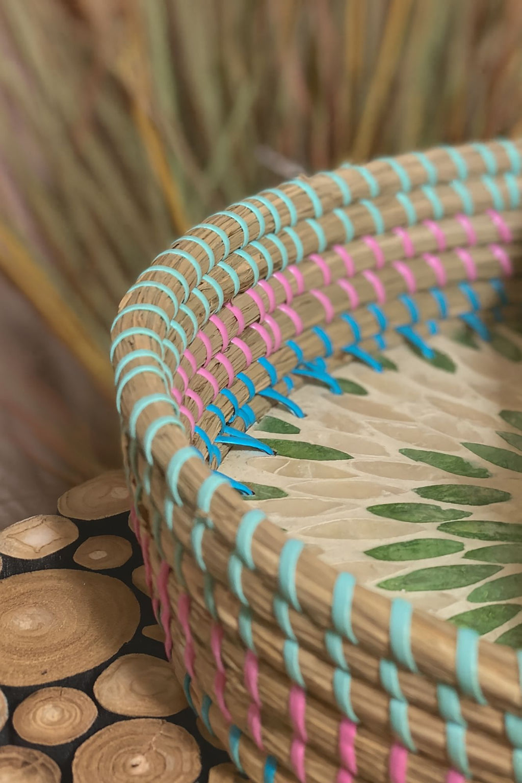 Paros Round Tray - Seagrass and Mother-of-Pearl