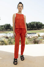 Le Pantalon Fanny En Dentelle Rouge Orangée