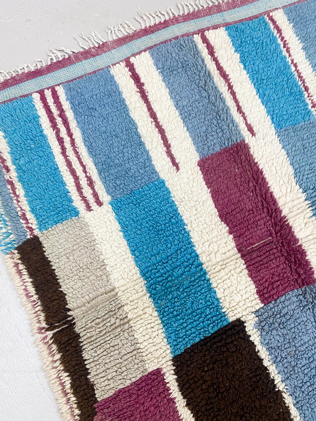 Alfombra bereber marroquí Azilal 2,41 × 1,46 m
