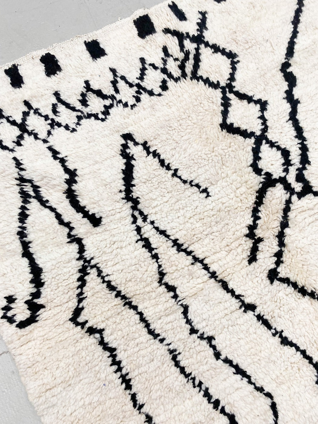 Alfombra bereber marroquí Azilal 2,08 × 1,33 m