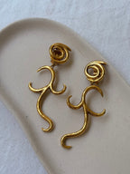 Pendientes Vintage - Diseño Estructural Dorado