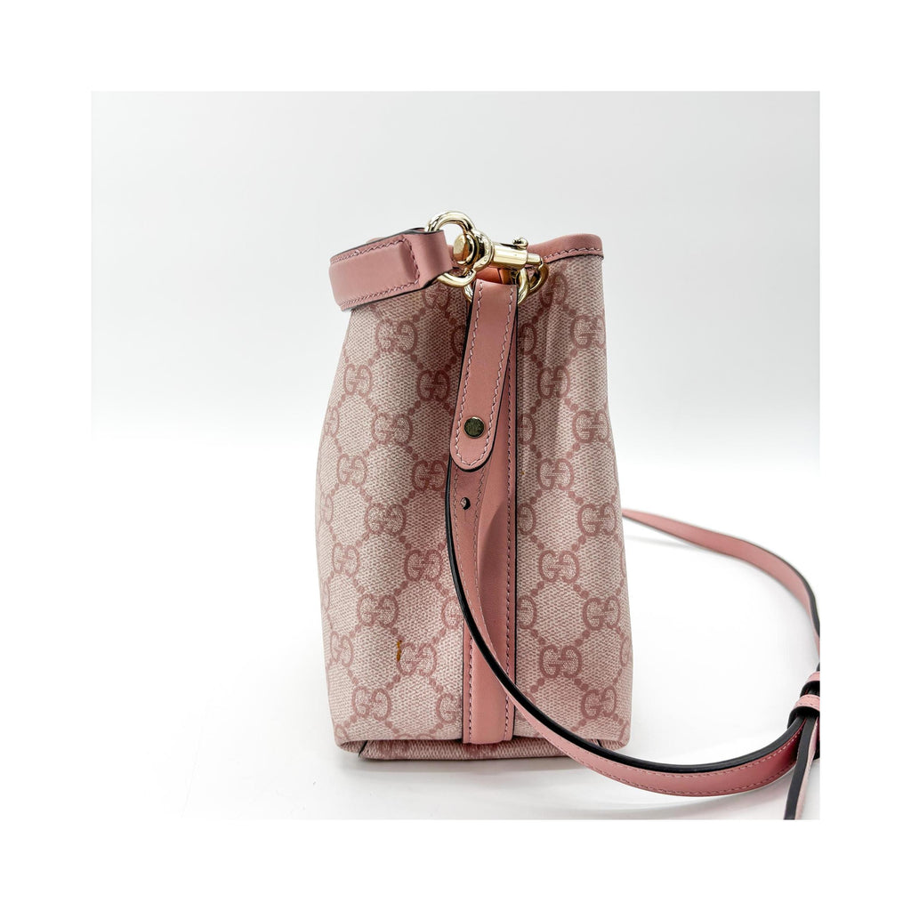 Sac Porté Épaule Gucci Gg Emblem Bucket Bag Toile - Rose