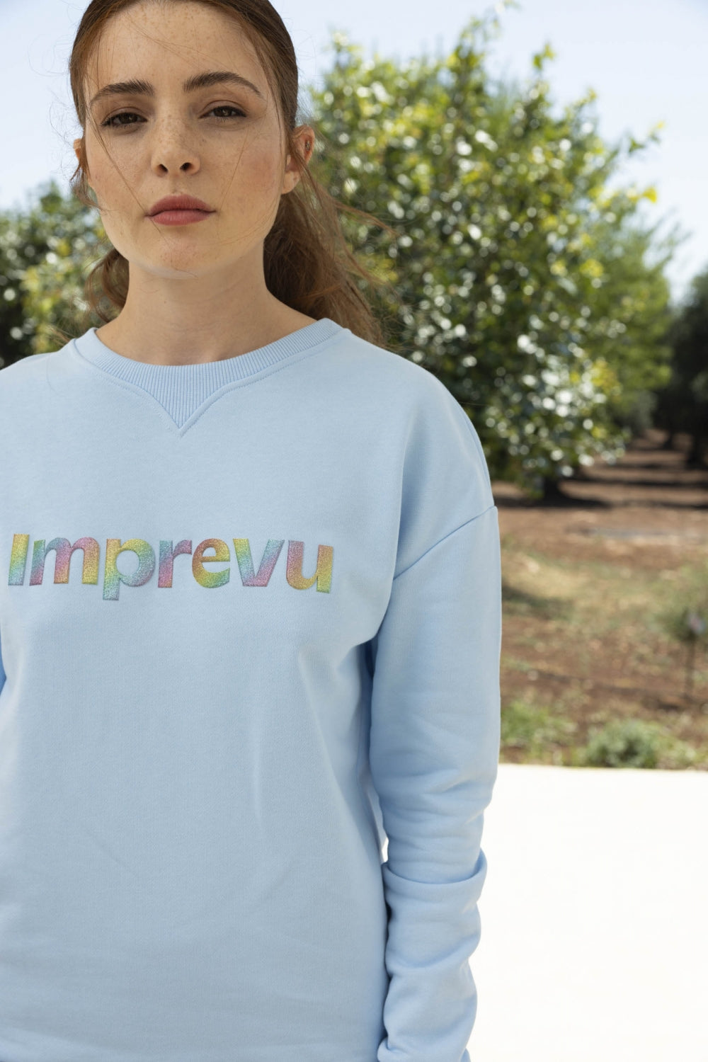 Le Sweatshirt Dario Arc En Ciel Bleu