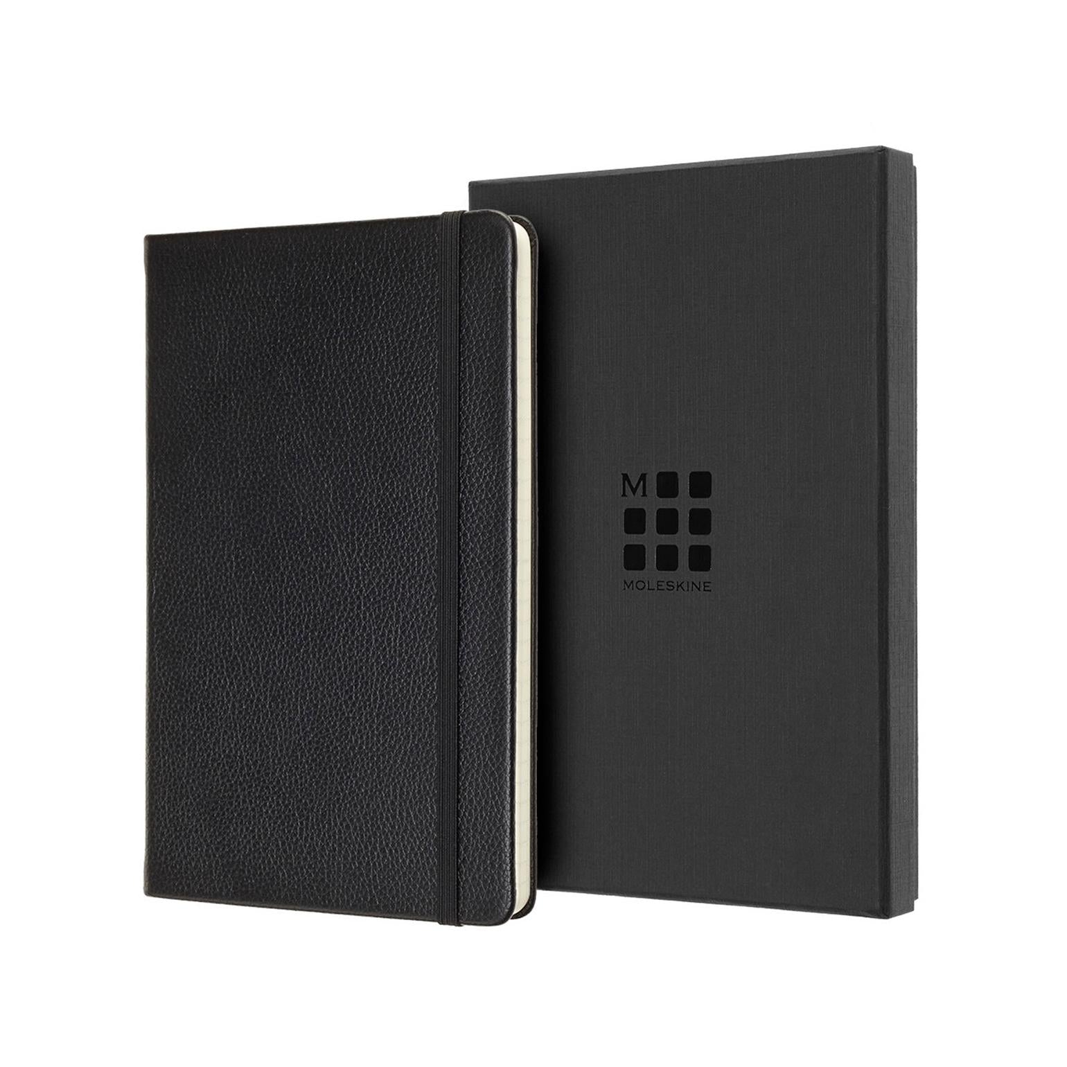 Cuaderno rayado - Grande - Negro (por confirmar)