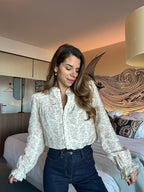 Amélia beige floral blouse